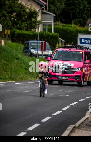 NEILSON POWLESS di EF EDUCATION - EASYPOST Cycling nella tappa 7 TT del Tour de France, tra Nuits-Saints-Georges e Gevrey-Chambertin, 05/07/24. Foto Stock