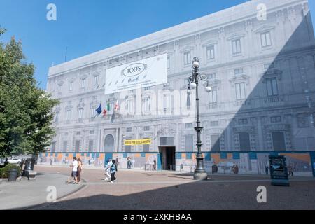 Milano, Italia. 23 luglio 2024. Palazzo Marino. Presentazione dei progressi dei ristoranti alla facciata del palazzo. - Cronaca- Milano, Italia - Marted&#xec; 23 luglio 2024 (foto Alessandro Cimma/Lapresse) Palazzo Marino. Presentazione dei lavori di restauro alla facciata del palazzo. - Chronicle- Milano, Italia - martedì 23 luglio 2024 (foto Alessandro Cimma/Lapresse) crediti: LaPresse/Alamy Live News Foto Stock