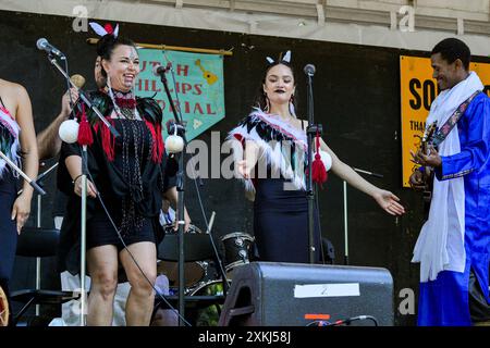 Māmā Mihirangi & The Māreikura, Māori culture, Vancouver Folk Music Festival, Vancouver, British Columbia, Canada Foto Stock