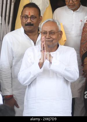 Patna, India. 23 luglio 2024. PATNA, INDIA - 23 LUGLIO: Il primo ministro del Bihar Nbianc Kumar arriva per partecipare alla sessione Monsoon all'Assemblea Bihar il 23 luglio 2024 a Patna, India. (Foto di Santosh Kumar/Hindustan Times/Sipa USA) credito: SIPA USA/Alamy Live News Foto Stock