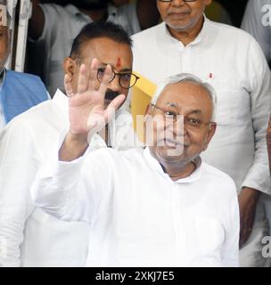 Patna, India. 23 luglio 2024. PATNA, INDIA - 23 LUGLIO: Il primo ministro del Bihar Nbianc Kumar arriva per partecipare alla sessione Monsoon all'Assemblea Bihar il 23 luglio 2024 a Patna, India. (Foto di Santosh Kumar/Hindustan Times/Sipa USA) credito: SIPA USA/Alamy Live News Foto Stock