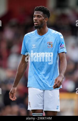 Justin Obikwu del Coventry City durante l'amichevole di pre-stagione al Lamex Stadium di Stevenage. Data foto: Martedì 23 luglio 2024. Foto Stock