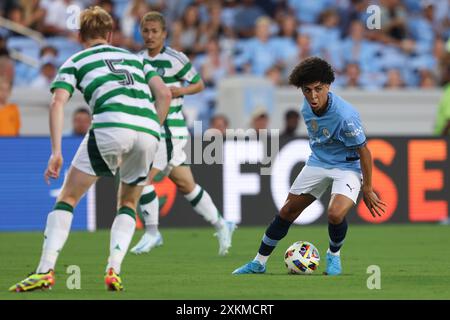 Chapel Hill, North Carolina, Stati Uniti. 23 luglio 2024. Il difensore del Manchester City Rico Lewis (82) durante la partita delle FC Series tra Manchester City e Celtic al Kenan Memorial Stadium di Chapel Hill, Carolina del Nord. Greg Atkins/CSM/Alamy Live News Foto Stock