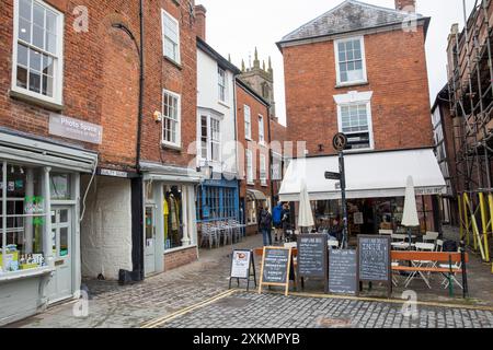 Ludlow Inghilterra, architettura Tudor nel centro di Ludlow, città mercato inglese, Shropshire, Inghilterra, Regno Unito, 2023 Foto Stock