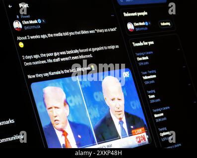 24 luglio 2024, un nuovo post su Twitter di Elon Musk su Joe Biden e Donald Trump è apparso sullo schermo del computer. Foto Stock