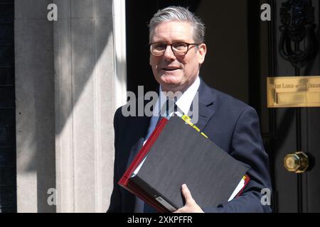 Londra, Regno Unito. 24 luglio 2024. Il primo ministro britannico Sir Keir Starmer lascia Downing Street per i PMQ. Credito: Justin ng/Alamy Live News. Foto Stock