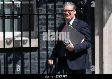 Londra, Regno Unito. 24 luglio 2024. Il primo ministro britannico Sir Keir Starmer lascia Downing Street per i PMQ. Credito: Justin ng/Alamy Live News. Foto Stock