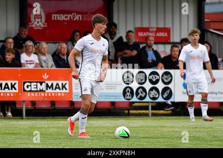 Briton Ferry, Galles. 23 luglio 2024. Brogan Popham di Swansea City durante l'amichevole tra Briton Ferry Llansawel e Swansea City Under 18 a Old Road a Briton Ferry, Galles, Regno Unito, il 23 luglio 2024. Crediti: Duncan Thomas/Majestic Media. Foto Stock