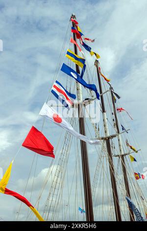 La Pascual Flores, una goletta tipo "pailebote" attraccata nel porto di Bayonne. Bayonne, Pyrenees-Atlantiques, Francia Foto Stock