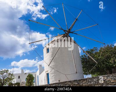 Mulino a vento, Parakia, Paros, Grecia. Foto Stock