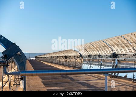 Immagini del Ridgecrest Solar Power Project (California, USA) Solar Millennium LLC ha costruito un gene di energia termica solare in scala utility Foto Stock