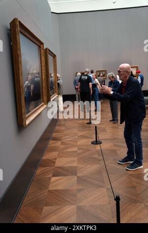 David Caspar Friedrich in der Alten Nationalgalerie GER, 20240724, Symbolbild, Museum,David Caspar Friedrich in der Alten Nationalgalerie, Unendliche Landschaften *** David Caspar Friedrich in the alte Nationalgalerie GER, 20240724, immagine simbolica, museo,David Caspar Friedrich in the alte Nationalgalerie, Infinite Landscapes Foto Stock