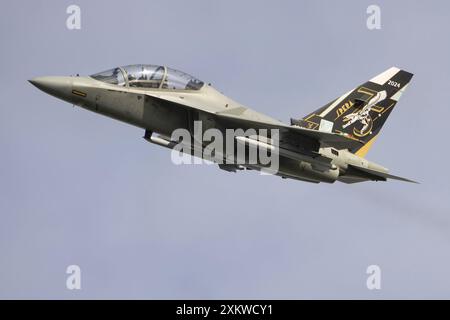 Leonardo T-346A Master of the Italian Air Force espone al Royal International Air Tattoo 2024 presso la RAF Fairford. Foto Stock