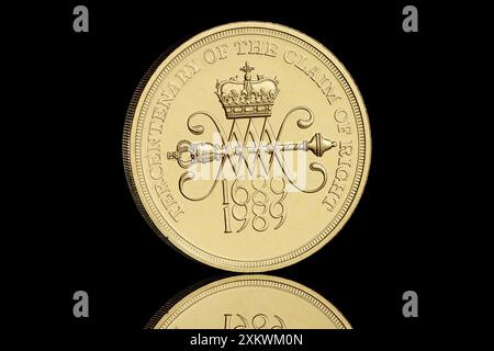 Lato opposto di una moneta del 1989 £2 che commemora il terzo centenario della rivendicazione di diritto Foto Stock