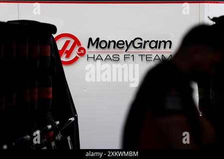 Mogyorod, Ungheria. 21 luglio 2024. Formula 1 Gran Premio d'Ungheria a Hungaroring, Ungheria. Nella foto: Logo MoneyGram Haas F1 Team © Piotr Zajac/Alamy Live News Foto Stock