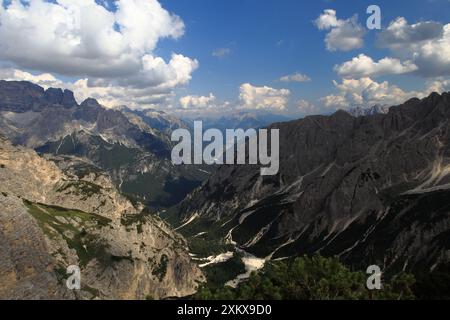 Valle che da Cadini di Misurina conduce ad Auronzo #2 Foto Stock