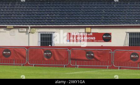 Briton Ferry, Regno Unito. 24 luglio 2024. Briton Ferry Llansawel contro Swansea City u21 in un'amichevole pre-stagionale presso Old Road il 24 luglio 2024. Crediti: Lewis Mitchell/Alamy Live News Foto Stock