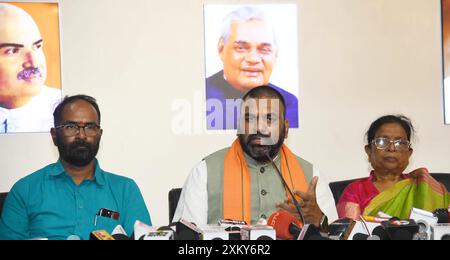 Patna, India. 24 luglio 2024. PATNA, INDIA - 24 LUGLIO: Il vice ministro del Bihar Samrat Choudhary si rivolge a una conferenza stampa presso l'ufficio BJP il 24 luglio 2024 a Patna, India. (Foto di Santosh Kumar/Hindustan Times/Sipa USA) credito: SIPA USA/Alamy Live News Foto Stock