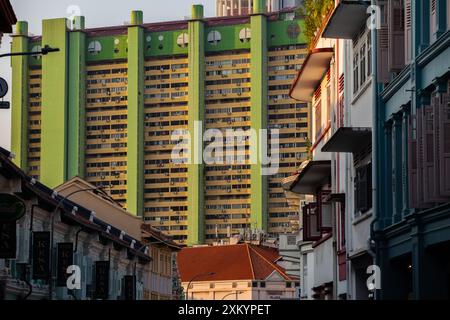 People's Park Complex a Chinatown, design architettonico brutalista a Singapore. Foto Stock