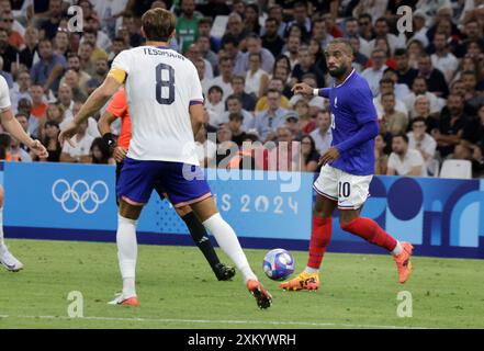 Marsiglia, Francia. 24 luglio 2024. Alexandre Lacazette (fra) gareggia nel calcio maschile dopo il primo gol del gruppo A partita tra Francia e Stati Uniti durante i Giochi Olimpici di Parigi 2024, allo Stadio Marsiglia il 24 luglio 2024 a Marsiglia. Foto di Patrick Avanturier/ABACAPRESS. COM credito: Abaca Press/Alamy Live News Foto Stock