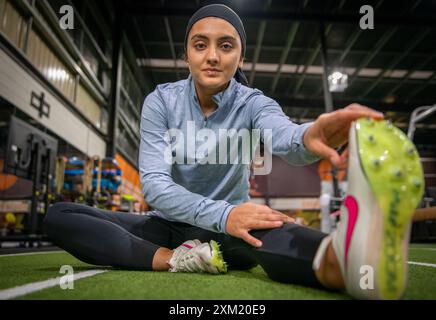 L'afghana Kimia Yousofi fa la squadra olimpica dell'Afghanistan. Immagini Thomas Lisson Foto Stock