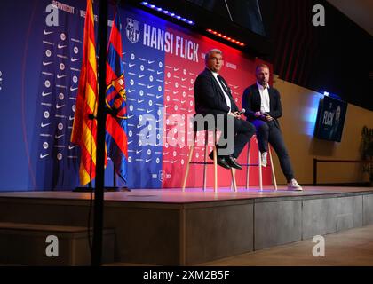 Barcellona, Spagna. 25 luglio 2024. Hansi Flick Presentation come nuovo allenatore del FC Barcelona all'Auditori 1899 il 25 luglio 2024 a Barcellona in Spagna. (Foto di Bagu Blanco/PRESSINPHOTO) credito: PRESSINPHOTO SPORTS AGENCY/Alamy Live News Foto Stock