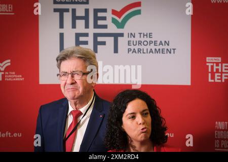 Bruxelles, Belgio. 10 luglio 2024. Nicolas Landemard/le Pictorium - Jean-Luc Melenchon comunicato stampa al Parlamento europeo - 10/07/2024 - Belgio/Bruxelles/Bruxelles - il Presidente della LFI Jean-Luc Melenchon tiene un comunicato stampa al Parlamento europeo, affiancato dai deputati Manon Aubry e Marina Mesure. Crediti: LE PICTORIUM/Alamy Live News Foto Stock