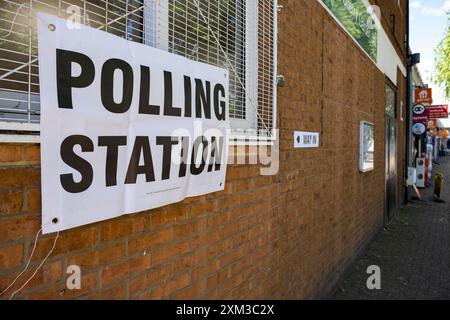 Seggi elettorali a Bermondsey per le elezioni generali nel quartiere di Southwark il 4 luglio 2024 a Londra, Regno Unito. Foto Stock