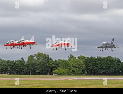 Hawk Anniversary Flight, durante il Royal International Air Tattoo 2024 presso RAF Fairford, Cirencester, Regno Unito, 20 luglio 2024 Foto Stock