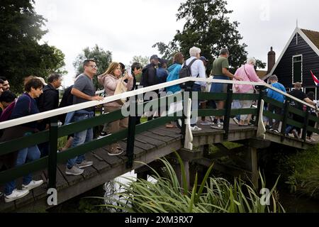 ZAANDAM - folle allo Zaanse Schans. Un biglietto d'ingresso a tutti i mulini a vento e i musei di Zaanse Schans è temporaneamente disponibile per la vendita come parte di un pilota. L'area di Zaanse Schans rimane liberamente accessibile. ANP RAMON VAN FLYMEN netherlands Out - belgio Out Foto Stock