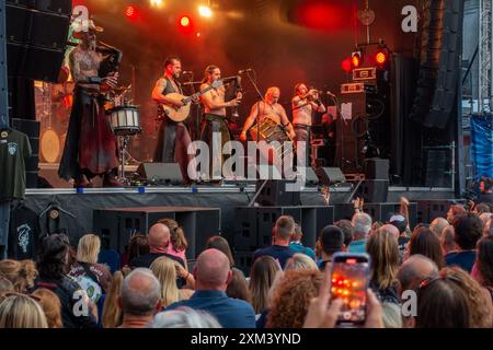 Prima Nocta, band folk metal con cornamuse che si esibisce durante il festival Gentse Feesten / Gand City, festeggiamenti estivi a Gand, Fiandre Orientali, Belgio Foto Stock