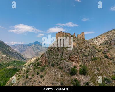 Una vista dal Castello di Sapaca in Uzundere, Erzurum, Turchia, Travel Turkey Foto Stock