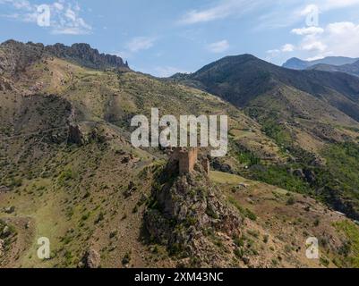 Una vista dal Castello di Sapaca in Uzundere, Erzurum, Turchia, Travel Turkey Foto Stock