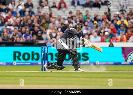 Old Trafford, Machester Regno Unito. Giovedì 25 luglio 2024. The Hundred: Manchester Originals vs Welsh Fire a Emirates Old Trafford. Tom Hartley sul punto. Credito a James Giblin. Foto Stock