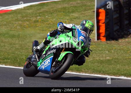 Jason o'Halloran - completamente motociclette Kawasaki - Rider numero 22 su una Kawasaki al round British Superbikes (BSB) 2024 a Brands Hatch il 2 luglio Foto Stock