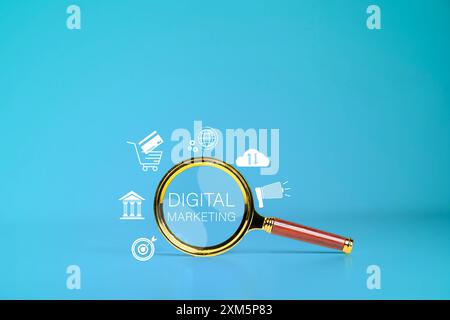 Piattaforma digitale per marketing online e concetti tecnologici di rete. Media e pubblicità su Internet per supportare le vendite e aumentare il canale di vendita online Foto Stock