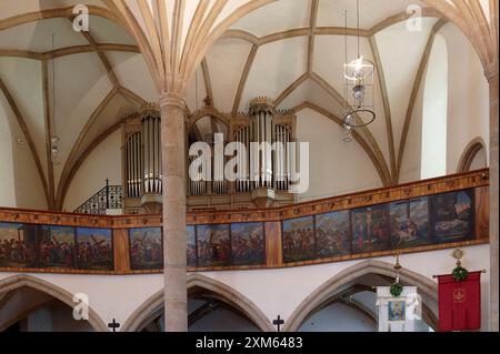 Hallstatt, alta Austria, Austria. Chiesa parrocchiale dell'assunzione di Maria, anche Maria am Berg. Organo neogotico del costruttore di organi Johann Lachmayr di Linz-Urfahr Foto Stock