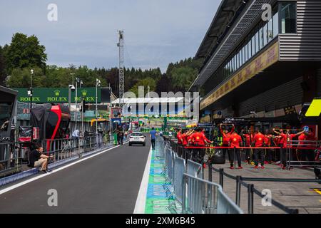 Circuit de Spa-Francorchamps, Stavelot, Belgio. 25.July.2024; Vista di Pitlane durante il Gran Premio del Belgio di Formula 1 crediti: Jay Hirano/AFLO/Alamy Live News Foto Stock