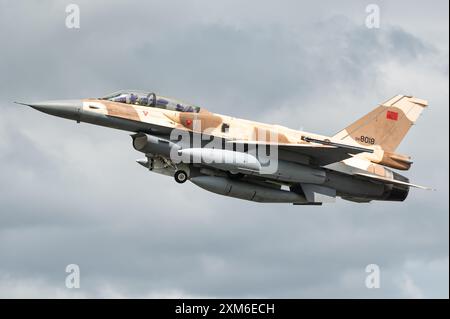 Un caccia supersonico multiruolo General Dynamics F-16 Fighting Falcon della Royal Moroccan Air Force. Foto Stock