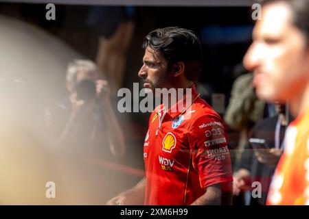 Stavelot, Belgio, 25 luglio 2024, Carlos Sainz, spagnolo gareggia per la Ferrari. L'allestimento, il 14° round del campionato di Formula 1 del 2024. Crediti: Michael Potts/Alamy Live News Foto Stock