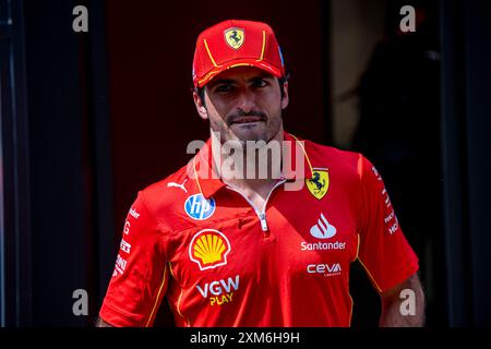 Stavelot, Belgio, 25 luglio 2024, Carlos Sainz, spagnolo gareggia per la Ferrari. L'allestimento, il 14° round del campionato di Formula 1 del 2024. Crediti: Michael Potts/Alamy Live News Foto Stock