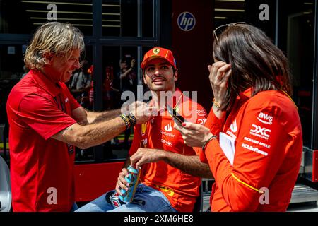 Stavelot, Belgio, 25 luglio 2024, Carlos Sainz, spagnolo gareggia per la Ferrari. L'allestimento, il 14° round del campionato di Formula 1 del 2024. Crediti: Michael Potts/Alamy Live News Foto Stock