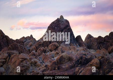 Tramonto sulle Alabama Hills vicino a Lone Pine, California Foto Stock