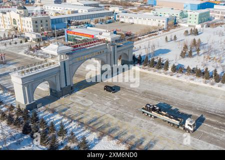 Pechino, la provincia cinese di Heilongjiang. 31 gennaio 2024. Una foto aerea con un drone mostra la zona di libero scambio pilota dell'area di Heihe della Cina (Heilongjiang) a Heihe, nella provincia di Heilongjiang, nel nord-est della Cina, 31 gennaio 2024. Crediti: Xie Jianfei/Xinhua/Alamy Live News Foto Stock