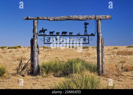 Insegna in ferro battuto all'ingresso del ranch vicino a Boise City nella contea di Cimarron, Oklahoma, USA Foto Stock