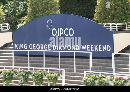 Ascot, Berkshire, Regno Unito. 26 luglio 2024. Ascot Racecourse nel Berkshire in una giornata di sole davanti al QIPCO King George Friday. Crediti: Maureen McLean/Alamy Live News Foto Stock