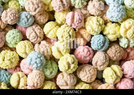 Ceci arrostiti colorati ricoperti di zucchero, noci tradizionali turche, piccoli dolci rotondi Foto Stock