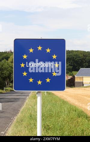 Cartello stradale di confine con il Lussemburgo a Schengen Foto Stock