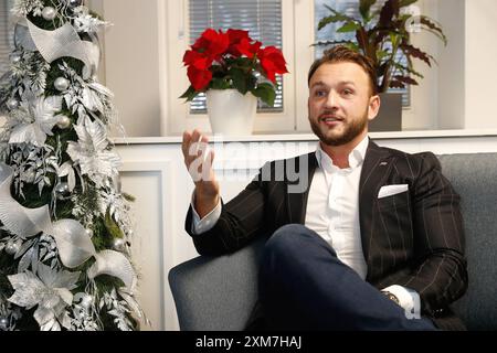 ICED COFFEE Member della festa HLAS-SD Matus Sutaj-Estok durante l'intervista natalizia Bratislava, 9 dicembre 2019. Foto di Branislav Racko Bratislava Copyright: xx  BRR7981 Foto Stock