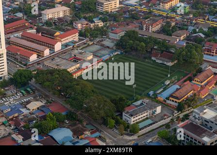 Una foto del campo di calcio EV Arena Kelab Sultan Sulaiman. Foto Stock